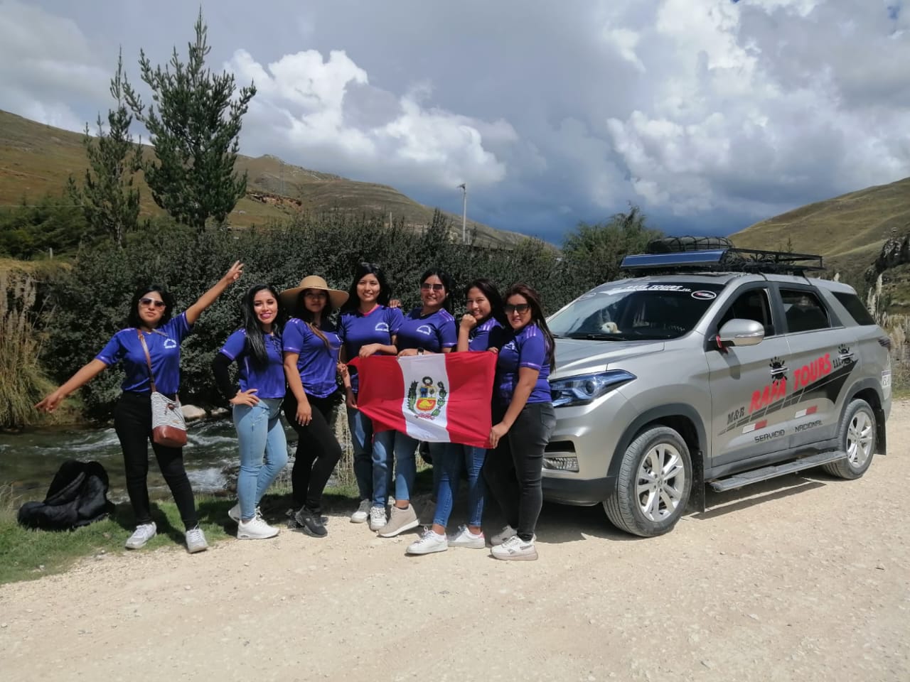 Unidad Rafa Tours en Aeropuerto Francisco Carlé